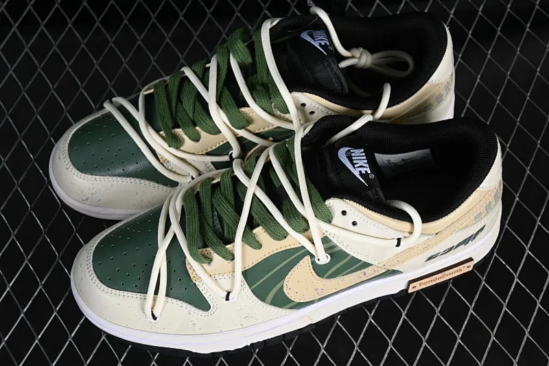 All Categories Nk SB Dunk Series Nk SB Dunk Low Low-top sneakers Nk Dunk Low Panda Prank-Jungle Crossing Mishan Genno SB strappy low-top casual sneakers DV0831-002